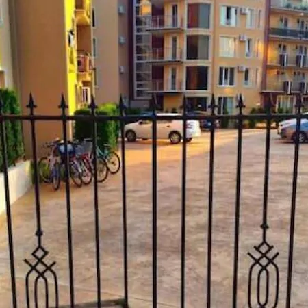 Zori Apartment Vip Zone * Slăntjev Brjag